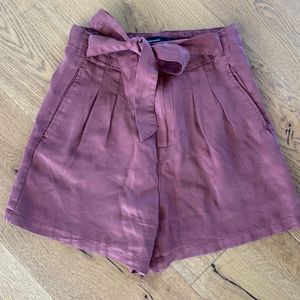 Mauve linen shorts with hand tie bow